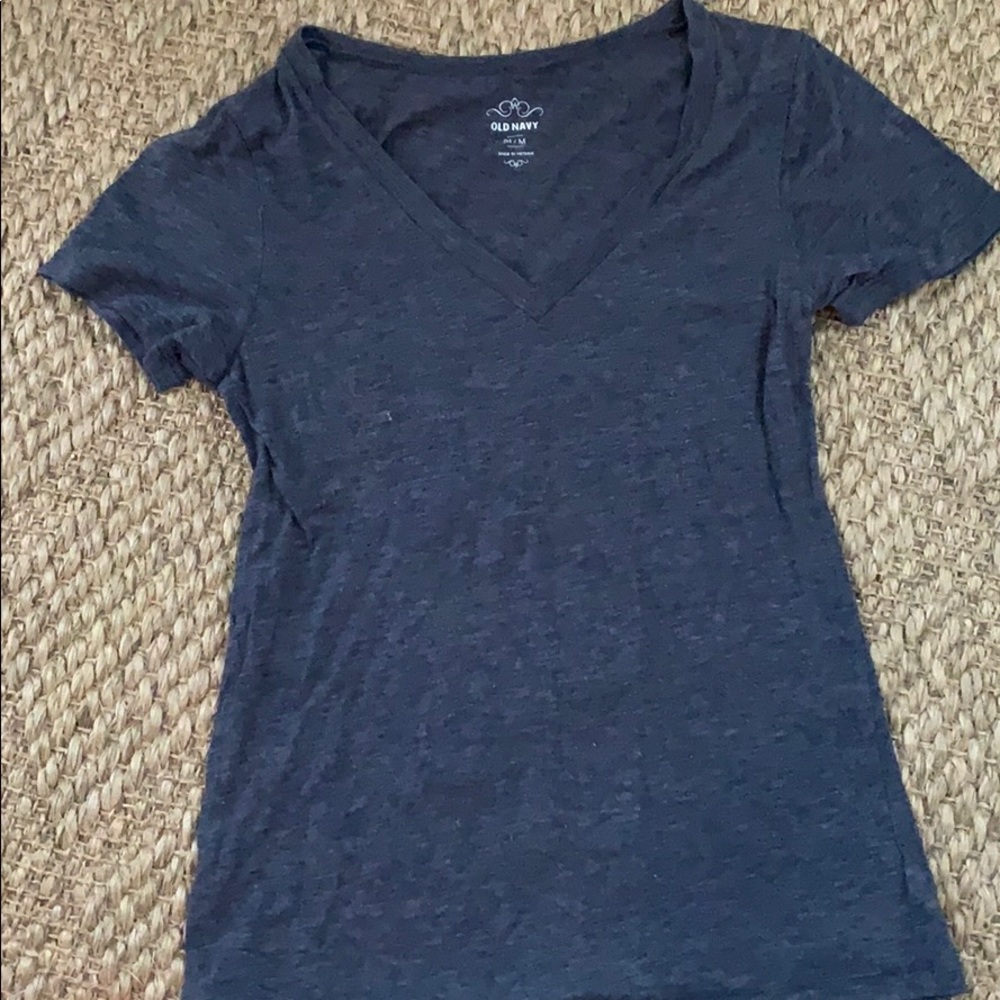 Gray short sleeve shirt